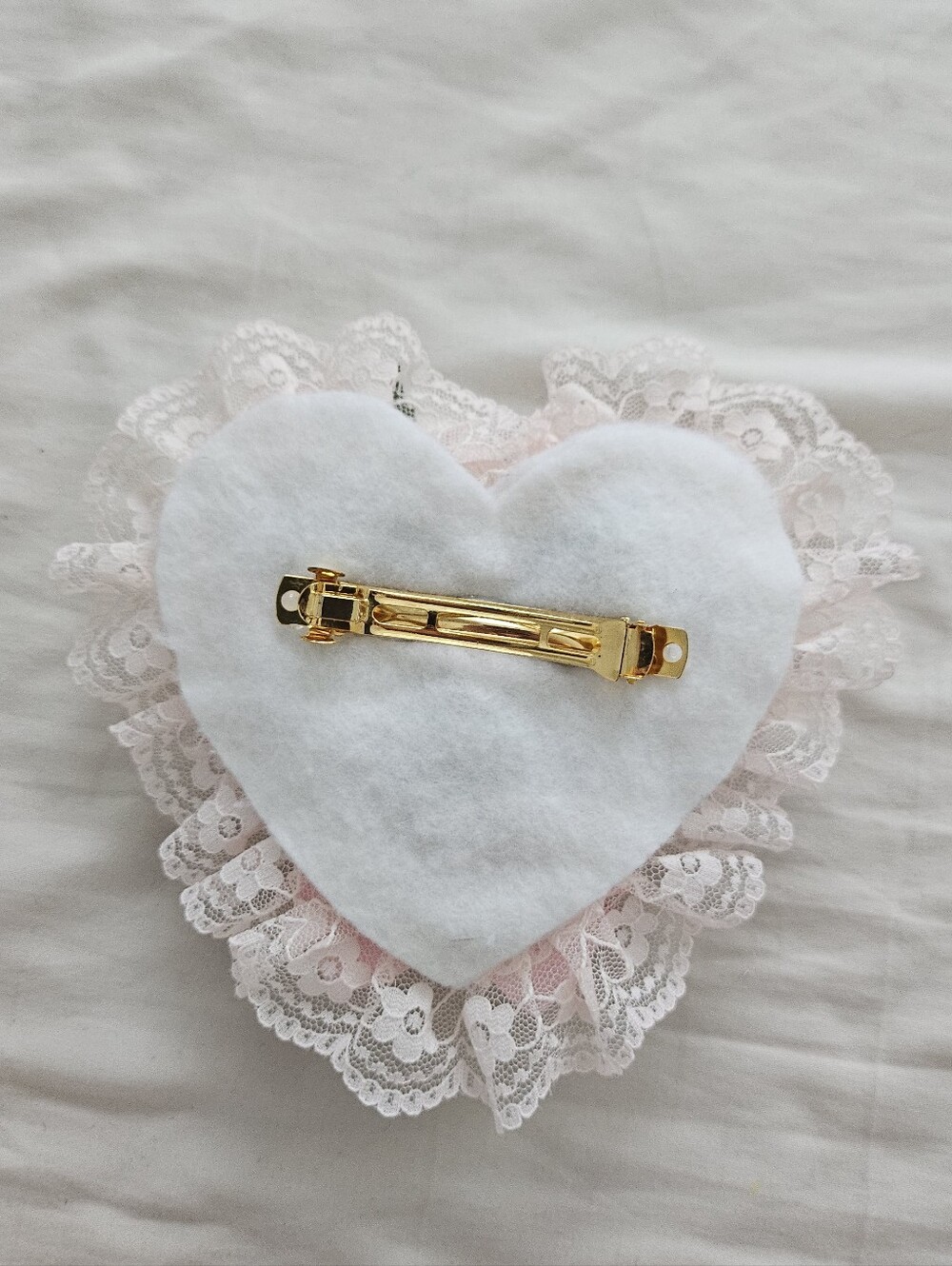 La Pafait Gyaru Baby Pink Heart Shaped Rose And Lace Fasincator Hair Accessory - Picture 4 of 4